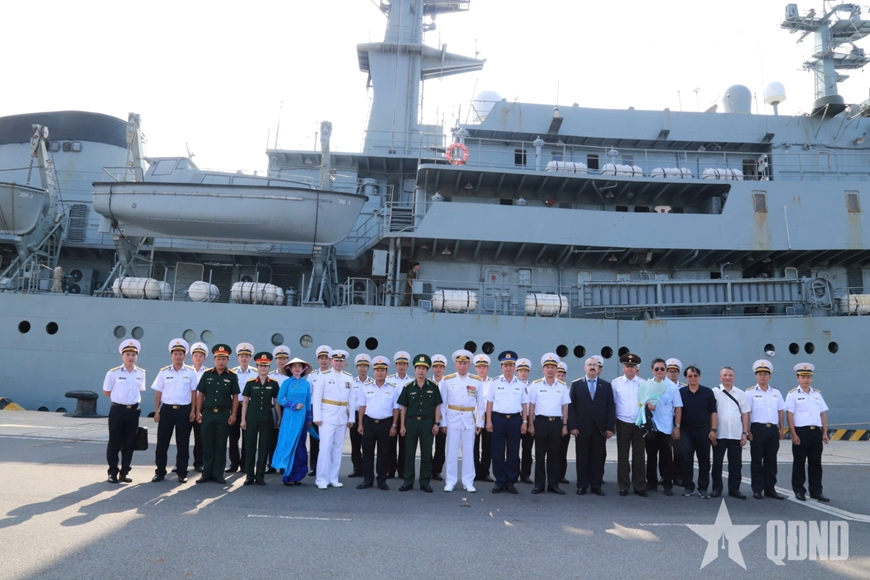 Tàu Hải quân Liên bang Nga thăm Khánh Hòa